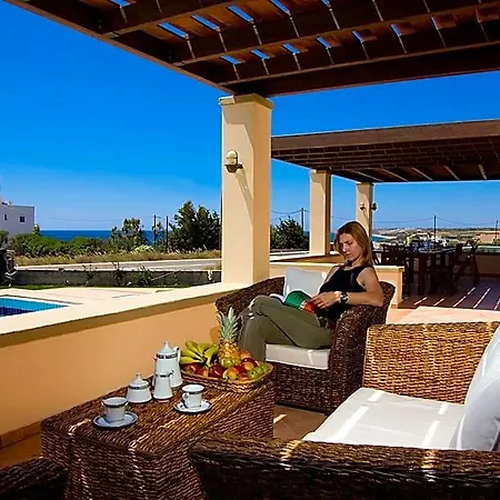 Modern With Pool And Garden Hotel Istrios