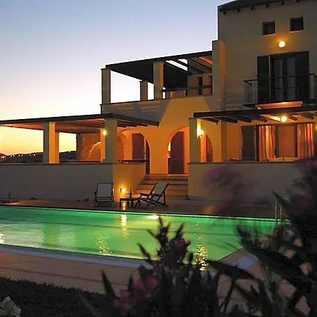 Modern With Pool And Garden Istrios